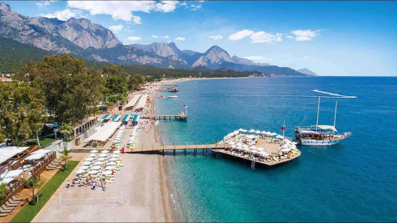 Antalya with a New Record: 15.4 Million Tourists in 11 Months Transfer